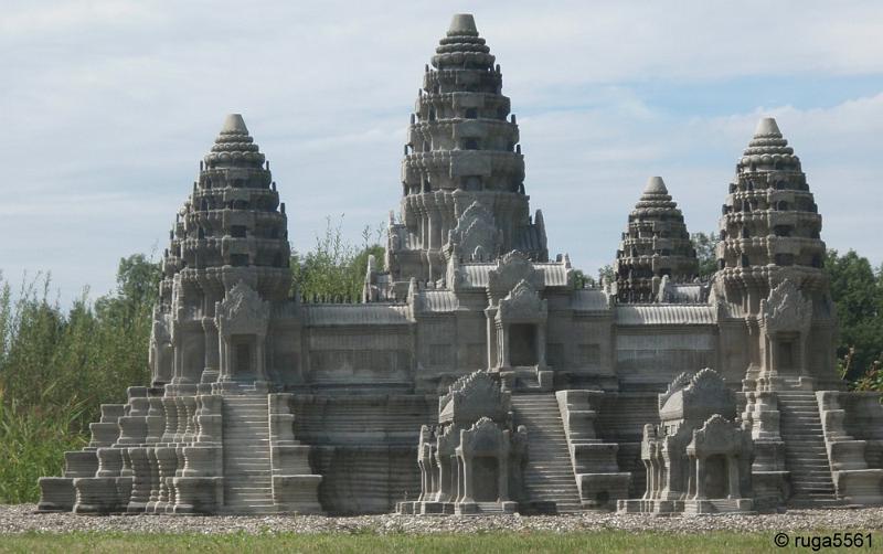 Angkor Wat Kamputschea.jpg